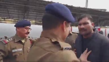 प्रयागराज: डीआरएम ऑफिस में आयोजित प्रेस वार्ता में शामिल पत्रकारों के साथ RPF जवानों ने किया दुर्व्यवहार