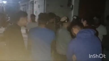 धामपुर: नहटौर के गांव सदरूद्दीननगर में चोर दिखाई देने पर ग्रामीण लाठी-डंडे लेकर मौके पर पहुंचे, चोरों की तलाश की