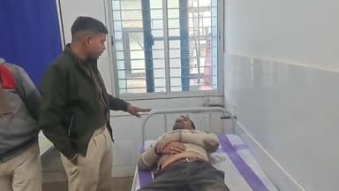 जमुई: ट्रेन में नशीला पदार्थ खिलाकर यात्री के साथ की गई लूटपाट, जमुई रेलवे पुलिस ने सदर अस्पताल में कराया भर्ती