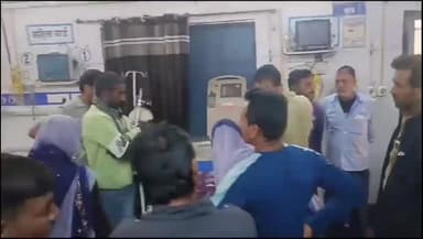 छोटीसादड़ी: हड़मतिया मोड़ पर महिलाओं से भरी पिकअप पलटी, करीब आधा दर्जन महिलाएं हुई घायल