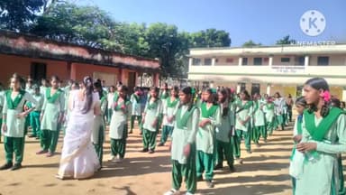 गुमला: राजकीयकृत मध्य विद्यालय लुटो पनसो में गणतंत्र दिवस धूमधाम से मनाया गया