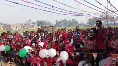 लहलादपुर रेड रोज पब्लिक स्कूल बादशाही मोड़ ताजपुर गणतंत्र दिवस के शुभ अवसर पर छात्र-छात्राओं द्वारा सांस्कृतिक कार्यक्रम का आयोजन