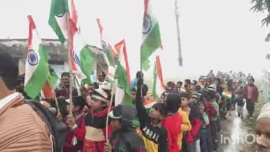 बलरामपुर: कलवारी अमृत सरोवर पर गणतंत्र दिवस पर ध्वजारोहण किया गया, बड़ी संख्या में लोग रहे मौजूद