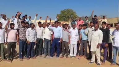 सरदारशहर: ढाणी राणासर स्थित राजकीय उच्च माध्यमिक विद्यालय के 4 शिक्षकों के तबादले के विरोध में ग्रामीणों ने किया प्रदर्शन