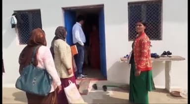 देवेंद्रनगर: मुख्य खंड चिकित्सा अधिकारी डॉ. अभिषेक जैन ने पंचायत जिगदहा के ग्राम आहारी का किया निरीक्षण