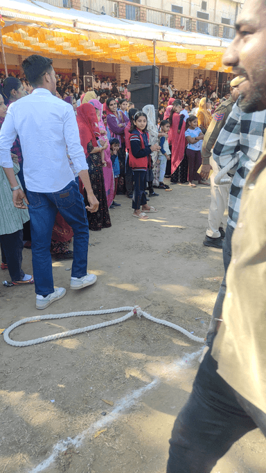 26 जनवरी रस्सा कच्छी का प्रोग्राम जिसमें ग्रामीण v सरकारी करम चारी के बीच मनोरंजन जिसमें ग्रामीण लोग आज भी कमजोर है#राज