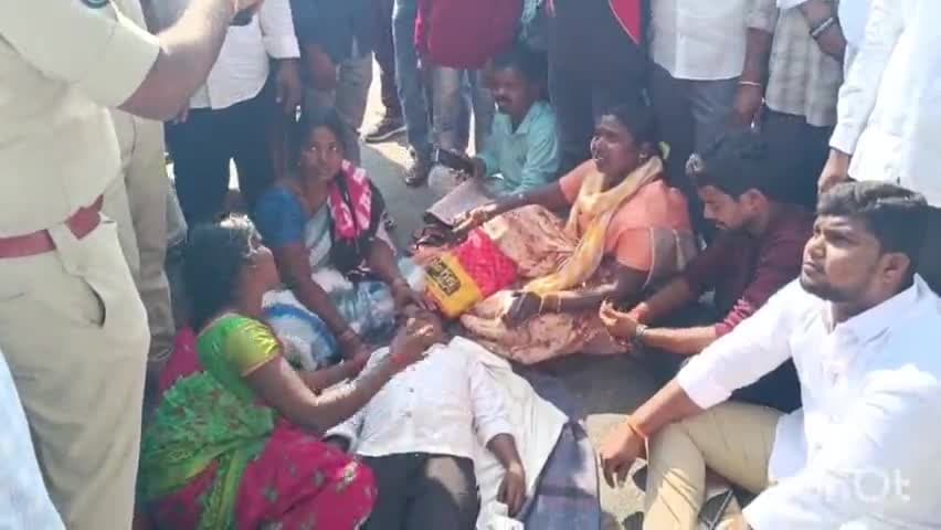 గోపాల్‌పేట: గోపాల్ పేట్ మండల కేంద్రంలో  Sc బాలుర హాస్టల్ విద్యార్థి మృతి