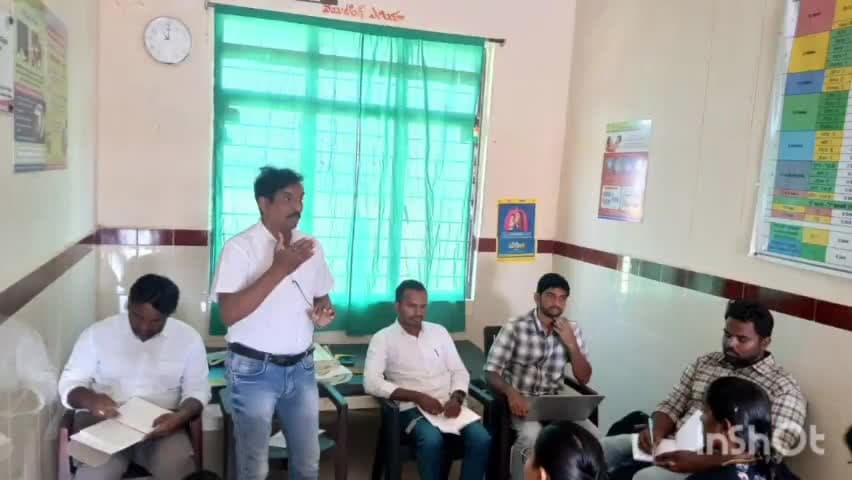 శ్రీరంగాపూర్: శ్రీరంగాపురం మండల కేంద్రంలో వైద్య ఆరోగ్య సమస్యలపై సమీక్షా సమావేశం