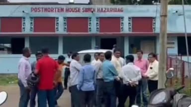 हज़ारीबाग: डूमर में गड्ढे में मिला शव, सुबह लोगों ने देखा तो मचा हल्ला