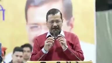 पिछली बार दिल्ली में BJP के 8 विधायक जीते थे, उन सभी 8 विधानसभाओं में लोगों का जीवन नर्क बना हुआ है।

यहाँ गलती से भी बीजेपी का बटन मत दबा देना। AAP प्रत्याशी सुरेंद्र  जी को भारी मतों से विजयी बनाना है, ये आपके सभी काम करेंगे।