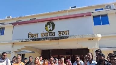 हरदा: हरदा के प्रज्ञा नगर के लोगों ने जनसुनवाई में सड़क, पानी और बिजली की समस्याओं का ज्ञापन सौंपा