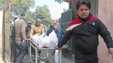 कोल: अकराबाद टोल प्लाजा के निकट कार पलटने से घायल युवक की इलाज के दौरान हुई मौत, 2 अन्य घायल, पुलिस ने कराया पोस्टमार्टम