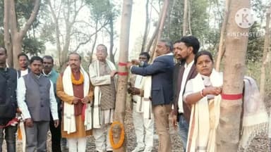 अनगड़ा: भुसुर डटमा में पर्यावरण मेले का हुआ आयोजन, पेड़ों को रक्षा सूत्र बांधकर पूर्व सांसद राम टहल चौधरी ने किया उद्घाटन