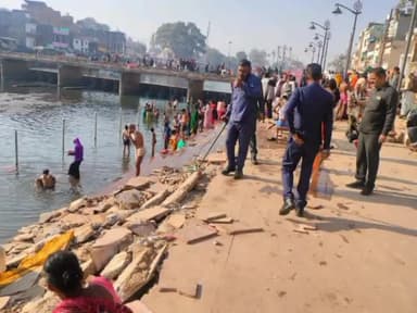 कर्वी: एस चेक, डॉग स्क्वायड और एलआईयू की संयुक्त टीम ने मौनी मेला के चलते रामघाट सहित अन्य स्थानों पर की चेकिंग
