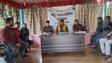 कुरसाकांटा: कुर्साकांटा थाना परिसर में सरस्वती पूजा को लेकर आयोजित की गई शांति समिति की बैठक