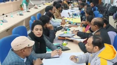 मंझनपुर: विकसित कौशांबी अभियान के तहत मंझनपुर में अधिकारियों को किया गया प्रशिक्षण