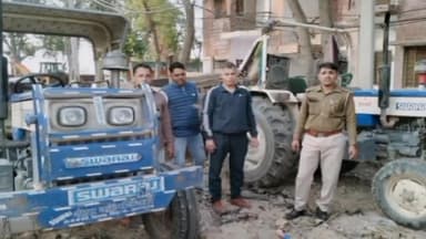 राजाखेड़ा: दिहोली थाना पुलिस ने अवैध चंबल रेता से भरे दो ट्रैक्टर-ट्रॉलियों को किया ज़ब्त, अवैध रेता के मामले में फरार चल रहा था