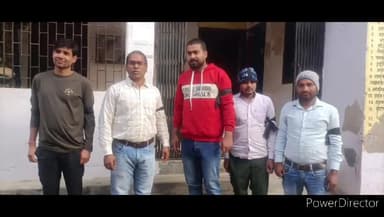 सिंघिया: अंचल कार्यालय पर कर्मचारियों ने काली पट्टी बांधकर विरोध दर्ज कराया