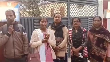 गुमला: मिशन बदलाव की टीम और मुरुमकेला के ग्रामीणों ने बकरी चोरी मामले को लेकर पुलिस अधीक्षक को ज्ञापन सौंपा