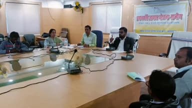 लोहरदगा: जिले में प्रधानमंत्री आवास योजना ग्रामीण के तहत आवास प्लस 2.0 सर्वे शुरू, अधिकारियों व कर्मचारियों को प्रशिक्षण दिया गया