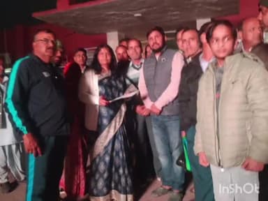 धौलपुर: दारा सिंह नगर के लोगों नेकलेक्ट्रेट पर जलभराव समस्या के समाधान को लेकर कलेक्टर को सौंपा ज्ञापन