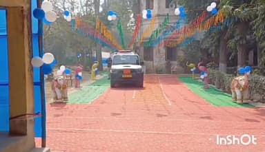 मुंगेर: मुंगेर में इंटरमीडिएट परीक्षा केंद्र का जिलाधिकारी ने किया निरीक्षण, एक छात्रा को किया निष्कासित