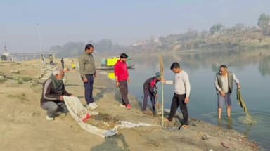 सुल्तानपुर: बसंत पंचमी पर गोमती मित्रों ने किया जबरदस्त श्रमदान, हो सकुशल स्नान