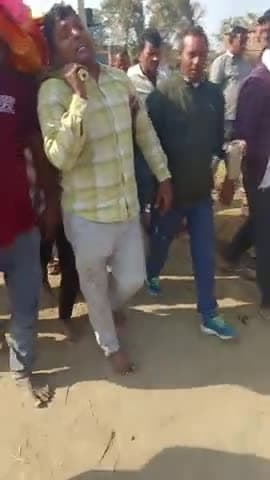 satyam,,kumar,raj,ki,,ma,,,jo ki kal..tesan se..ke...
...ojha se,,maut ho gai hi,,,