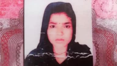 नरकटियागंज: नरकटियागंज के जयमंगलापुर में विवाहिता की गला दबाकर हत्या, पुलिस ने शव को पोस्टमार्टम के लिए भेजा