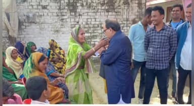 सुल्तानपुर: विधायक सुल्तानपुर एवं पूर्व मंत्री विनोद सिंह ने जनसंपर्क कर क्षेत्रवासियों से की मुलाकात