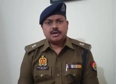 कैंपियरगंज: चिलुआताल थाना क्षेत्र के चुंगी बाजार में बकाया मांगने पर थोक कारोबारी के साथ आरोपियों ने की मारपीट व ₹1.30 लाख लूटे