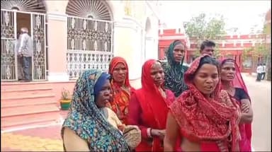 शिवपुरी नगर: मुबारिकपुर में आदिवासी महिलाओं की जमीन पर दबंगों ने पटवारी से मिलकर कब्जा किया, कलेक्टर से मदद की गुहार