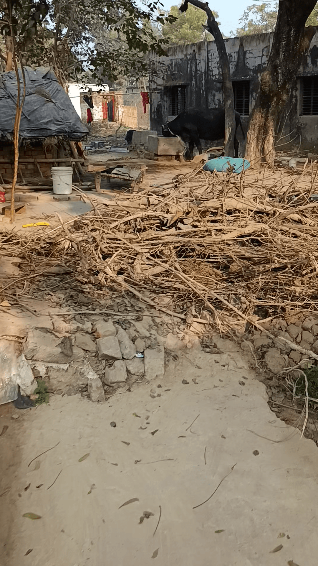 Garam Molnapur Post Badhariya sanjarpur Azamgarh Uttar Pradesh 
RCC Road Ko bandh kar rakha hai Shankar Ne Hamesha