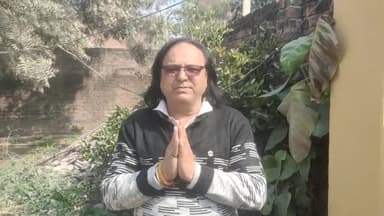 बहुत दिनों के बाद आपके बीच में आया हूं हमारी बहनें हमारे किसान भाई हमारे नेता व्यापारी अधिकारी सबको सुबह का प्रणाम और सलाम पैर छूकर l वैष्णो माता आप सभी लोगों का भला करें