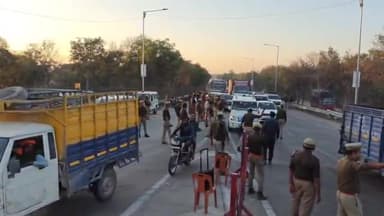 सिराथू: पुलिस अधीक्षक ने सिराथू सीओ के साथ बरीपुर कट डायवर्जन पर महाकुंभ आने-जाने वाले श्रद्धालुओं से वार्ता कर कुशल क्षेम पूछा