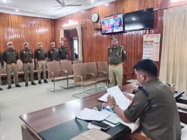 सुल्तानपुर: पुलिस अधीक्षक सुल्तानपुर ने कार्यालयों का किया साप्ताहिक निरीक्षण