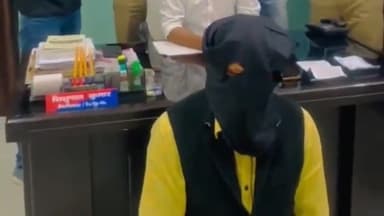 कांके: रांची रेलवे स्टेशन पर आरपीएफ ने टिकट दलाल को किया गिरफ्तार