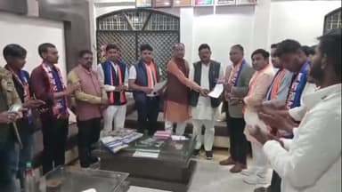 झांसी: अपना दल कार्यालय में बैठक कर रमाबाई अंबेडकर जी की जयंती मनाई, साथ ही पदाधिकारियों को दी जिम्मेदारी