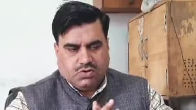 मिलक: मिलक कस्बा की सरकारी सड़क पर अवैध कब्जा हटाने को लेकर अंतरराष्ट्रीय हिंदू परिषद के जिला अध्यक्ष ने की प्रेस वार्ता