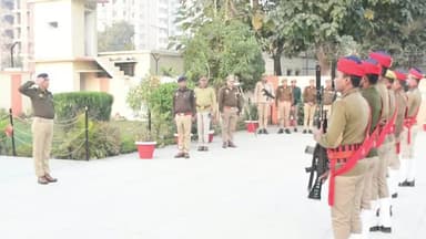 रामपुर: पुलिस अधीक्षक ने पुलिस लाइन में आयोजित परेड की सलामी ली और परेड का किया निरीक्षण