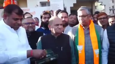 कांके: दिल्ली विधानसभा चुनाव में जीत पर हरमू स्थित बीजेपी प्रदेश कार्यालय में जश्न मनाया गया