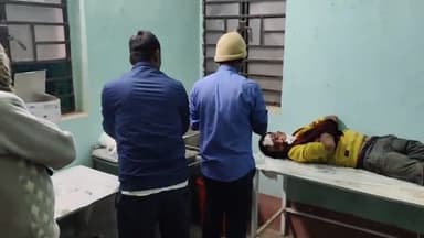 झाझा: बघधाशा पुल पर बाइक को ट्रक ने मारी टक्कर, 5 वर्षीय पुत्र की मौत, पिता गंभीर रूप से घायल