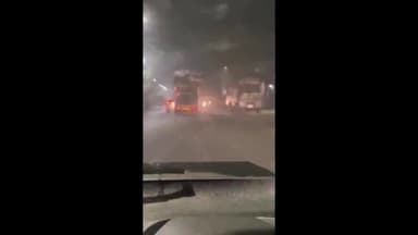 झांसी: फिल्टर रोड गणेश चौराहे के पास लहराते हुए लोडिंग पिकअप गाड़ी का वीडियो हुआ वायरल