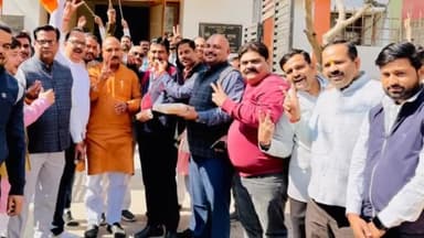 हरदोई: भाजपा कार्यालय में जिलाध्यक्ष सहित वरिष्ठ नेताओं और कार्यकर्ताओं ने दिल्ली व मिल्कीपुर में मिली जीत का मनाया जश्न