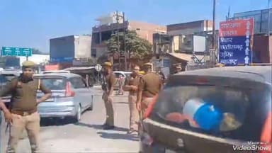 मिर्ज़ापुर: प्रयागराज महाकुंभ मार्ग पर यातायात सुगम बनाने के लिए एसपी सोमेन बर्मा सड़क पर उतरे, लंबी बैरिकेडिंग कराई गई