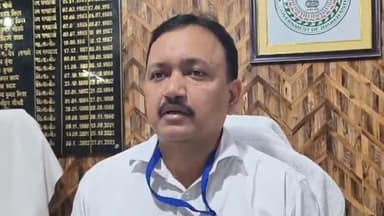 लोहरदगा: लोहरदगा में वार्षिक परीक्षाओं के दौरान कड़ी सुरक्षा, 23 परीक्षा केंद्रों के आसपास निषेधाज्ञा लागू, एसडीओ अमित कुमार