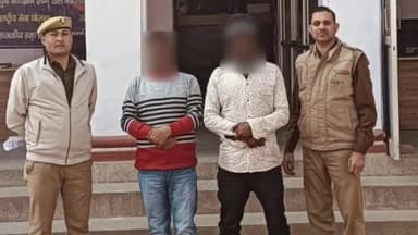 रामपुर: कोतवाली थाना क्षेत्र से पुलिस ने विभिन्न अभियोगों में पंजीकृत 2 वारंटी अभियुक्तों को किया गिरफ्तार