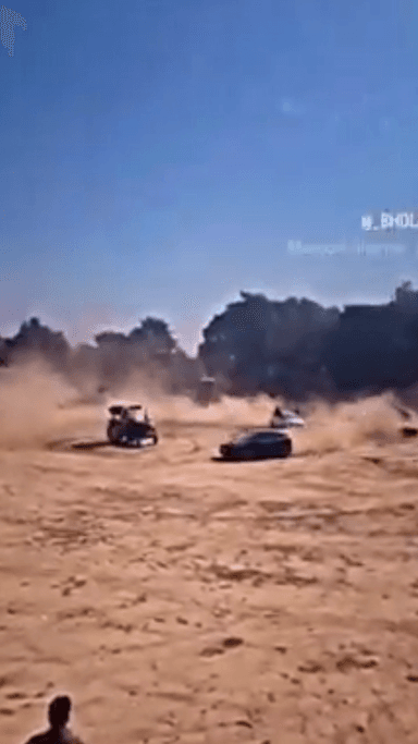 मेरठ: गंगानगर में फेयरवेल पार्टी के नाम पर छात्रों ने कार और ट्रैक्टरों से किया स्टंट, वीडियो सोशल मीडिया पर वायरल