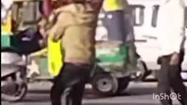 उज्जैन शहर: सवेर रोड के संत नगर चौराहे पर दो बदमाशों ने रंगदारी मांगने के लिए युवक के साथ की मारपीट