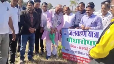 रामगंजमण्डी: देवली खुर्द में जलग्रहण यात्रा के तहत शिक्षा मंत्री ने किया पौधारोपण